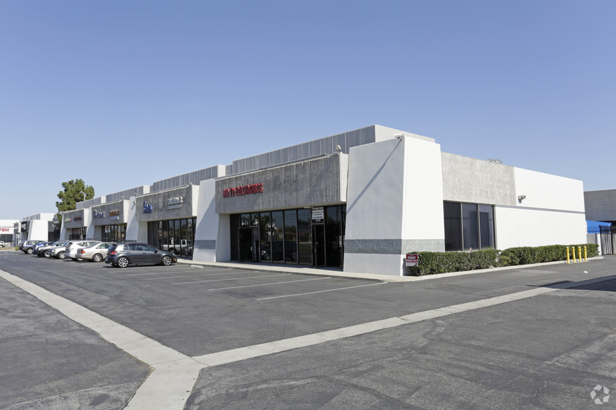 Primary Photo Of 13235 Rosecrans Ave, Santa Fe Springs Showroom For Lease