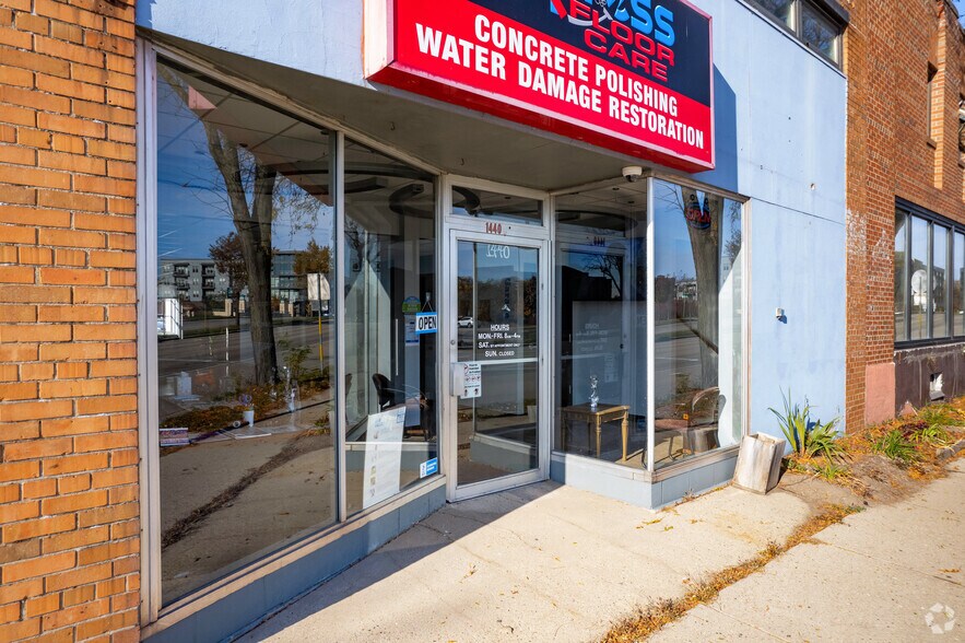 More Photos Of 1440 E Washington Ave, Madison Veterinarian Kennel For Lease