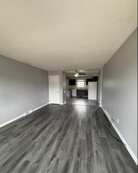 More Photos Of 2843 High Point Dr, Davenport Apartments For Lease