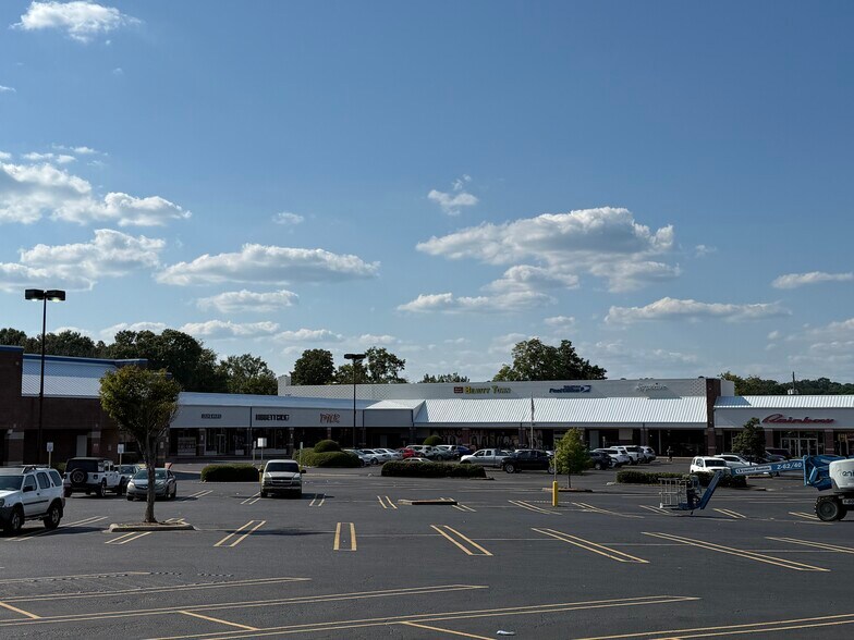 More Photos Of 9118-9174 Parkway E, Birmingham Freestanding For Lease