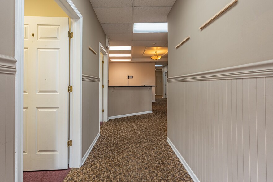 More Photos Of 1219 Ogden Ave, Downers Grove Office For Sale
