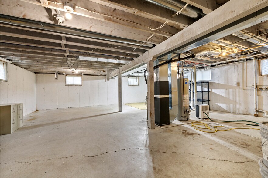 More Photos Of 118 21st St NW, Minot Multifamily For Sale