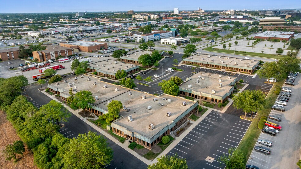 More Photos Of 3030-3140 Finley Rd, Downers Grove Unknown For Lease