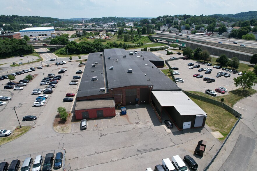 More Photos Of 151 W Boylston Dr, Worcester Warehouse For Lease