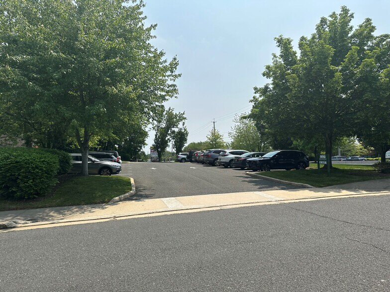More Photos Of 315 Rt 35, Red Bank Medical For Lease