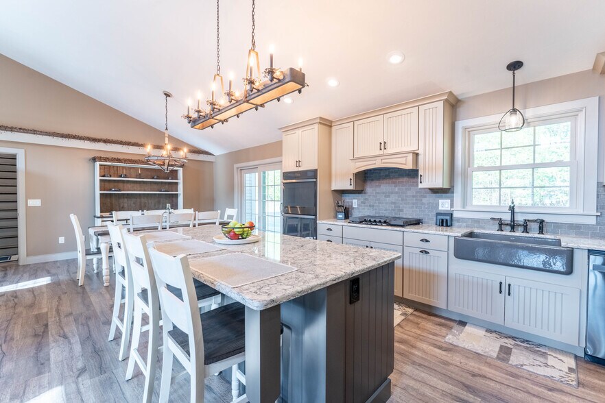 More Photos Of 110 Wauregan Rd, Canterbury Flex For Sale
