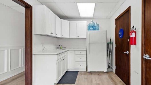 More Photos Of 842 Foothill Blvd, La Cañada Flintridge Storefront For Lease