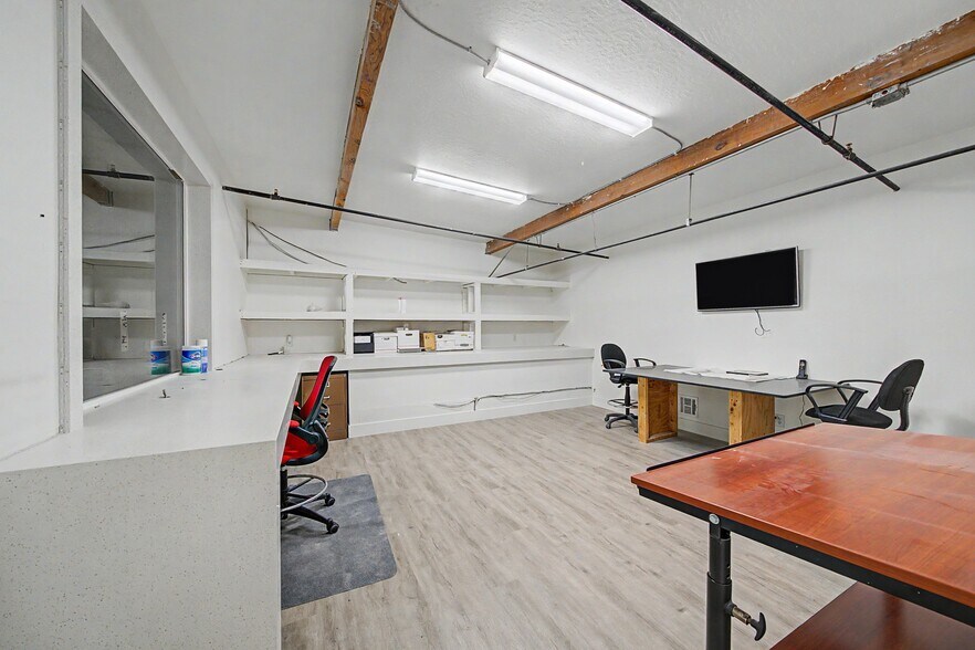More Photos Of 320 Coney Island Dr, Sparks Warehouse For Sale