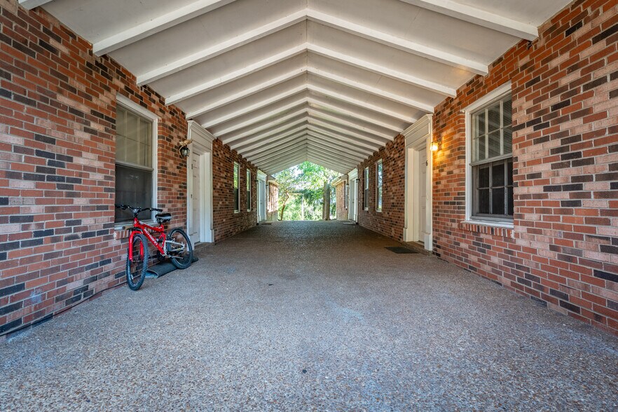More Photos Of 138 Hibiscus Dr, Ashland City Multifamily For Sale