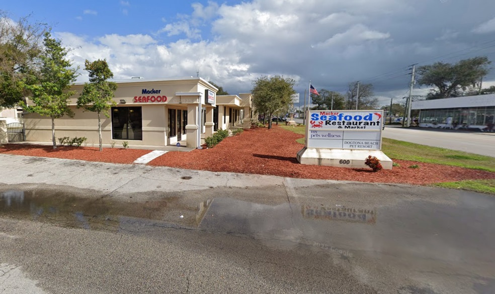More Photos Of 600 Mason Ave, Daytona Beach Storefront Retail Office For Sale