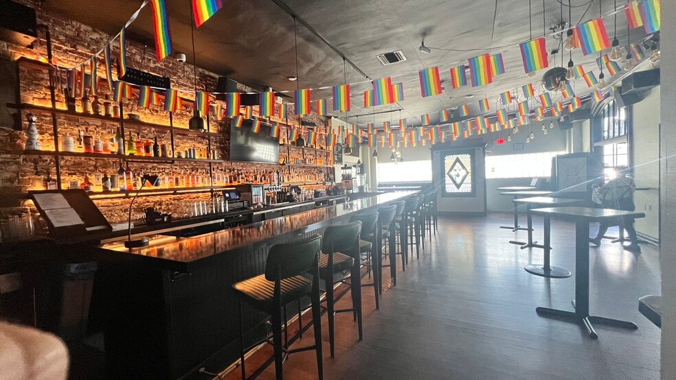 More Photos Of 1800 E Broadway, Long Beach Restaurant For Lease
