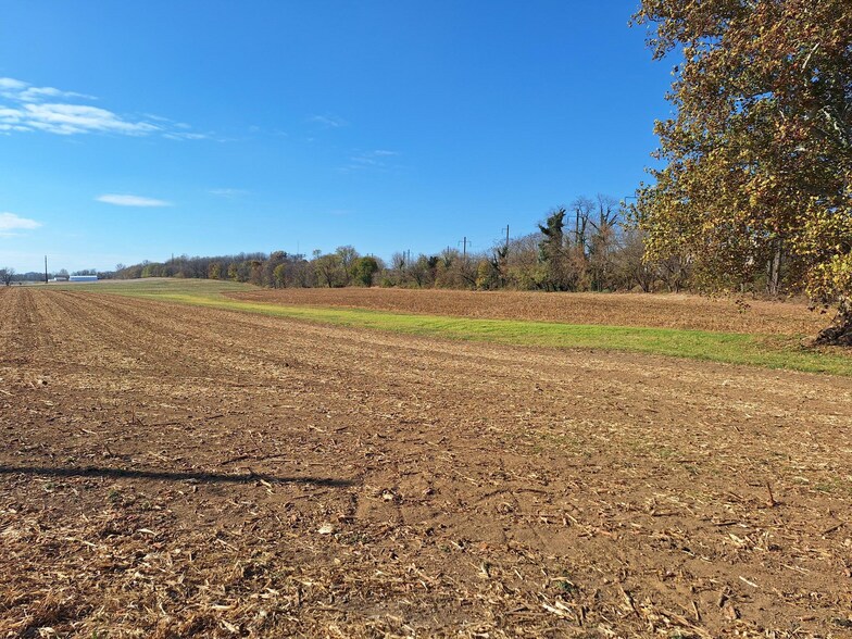 More Photos Of 12 S Kinzer Rd, Kinzers Land For Sale