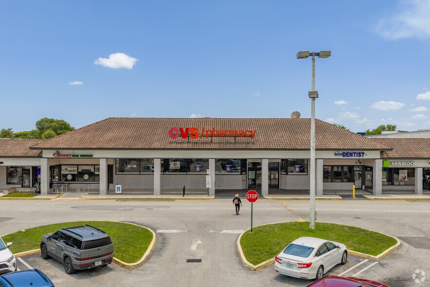 More Photos Of 18452-18538 NW 67th Ave, Miami Gardens Unknown For Lease