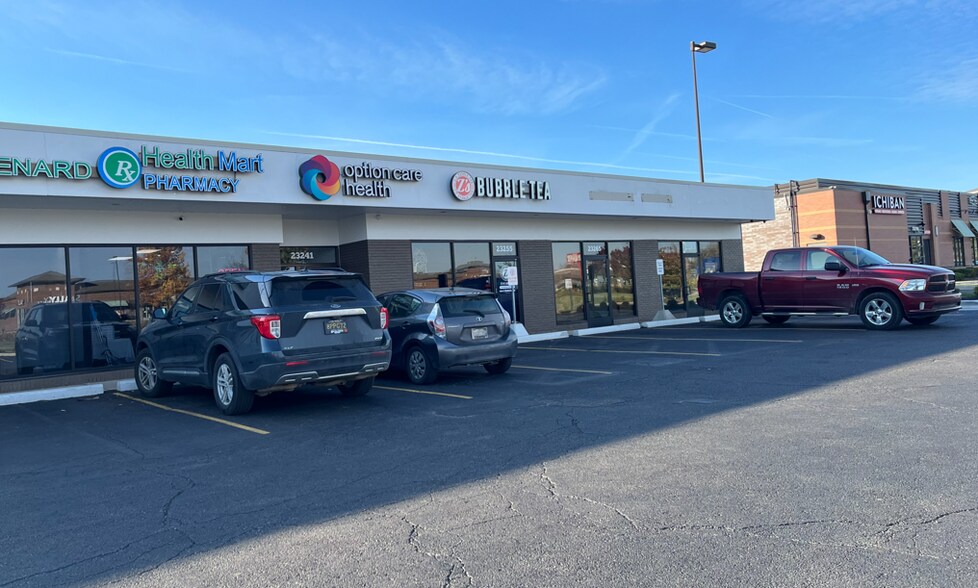 More Photos Of 23007-23265 Eureka Rd, Taylor Unknown For Lease