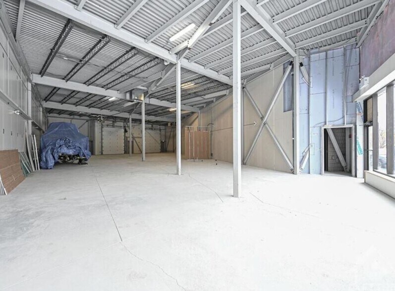 Primary Photo Of 1009-1011 Thomas Spratt Pl, Ottawa Light Distribution For Sale