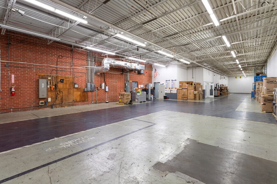 More Photos Of 500 E Gannon Ave, Zebulon Manufacturing For Lease