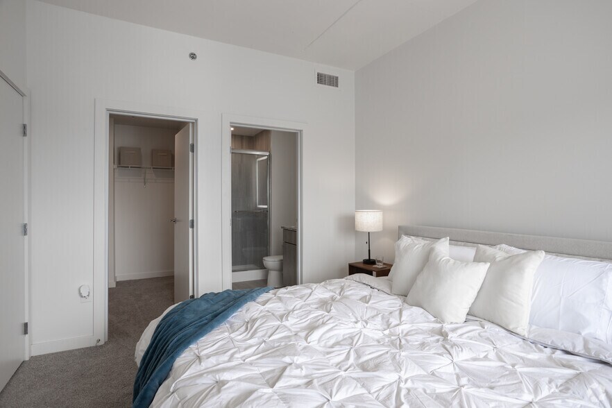 More Photos Of 3800 Park East Dr, Beachwood Apartments For Lease