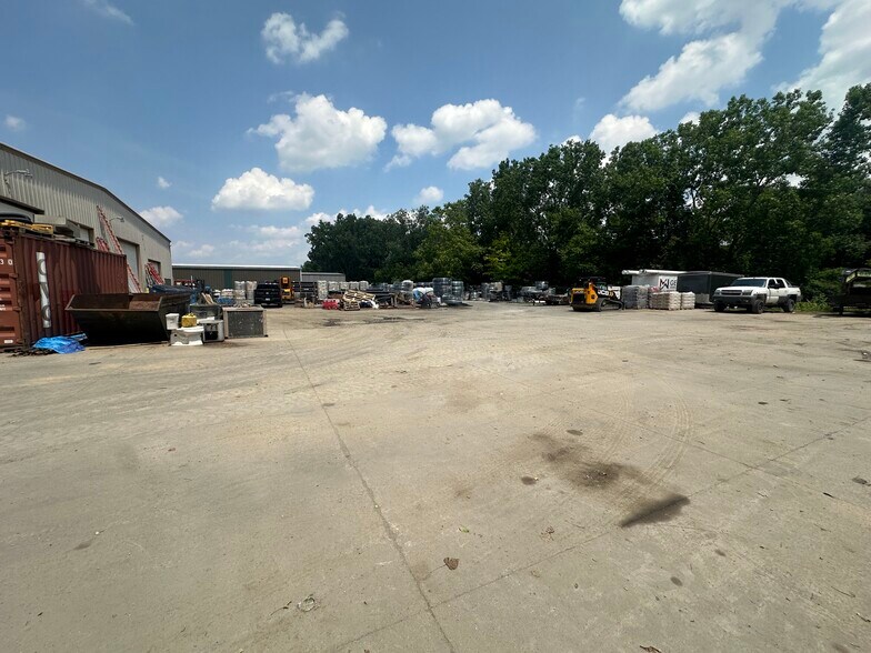 More Photos Of 4546 Roger B Chaffee Memorial Dr SE, Grand Rapids Warehouse For Sale