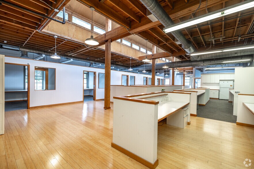More Photos Of 550-590 2nd St, Oakland Office For Lease