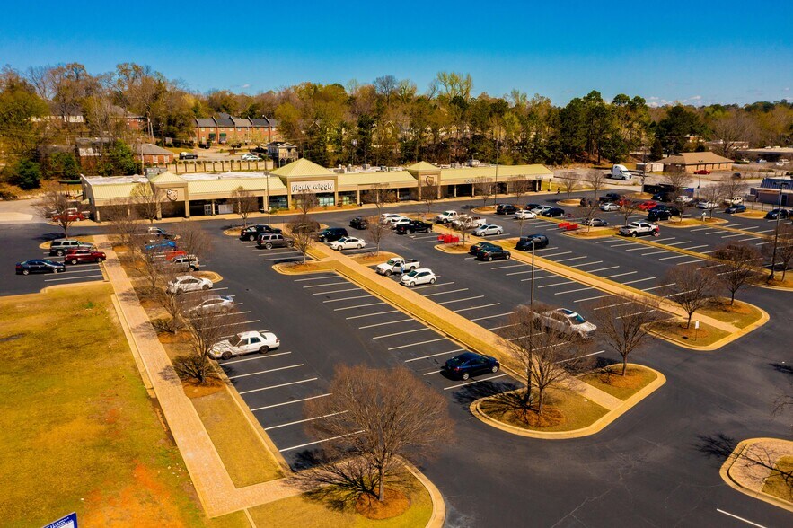 More Photos Of 1359-1367 13th St, Columbus General Retail For Lease