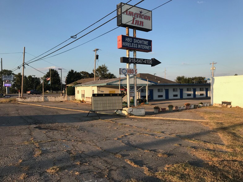 Primary Photo Of 3000 N Broadway St, Poteau Hotel For Sale