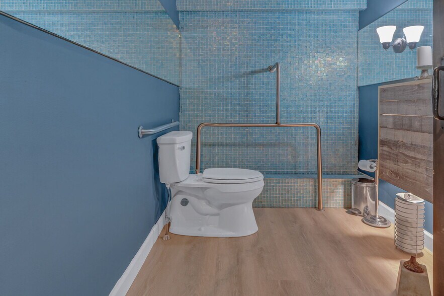 More Photos Of 1715 E Main St, Mohegan Lake Restaurant For Sale