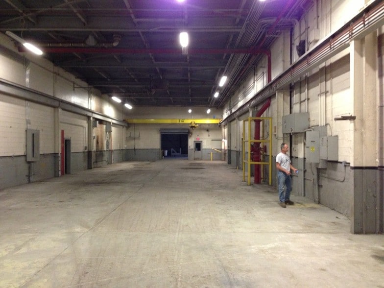 More Photos Of 701 Greylock St, Lee Manufacturing For Sale