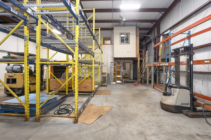 More Photos Of 1079 Aquidneck Ave, Middletown Industrial For Sale