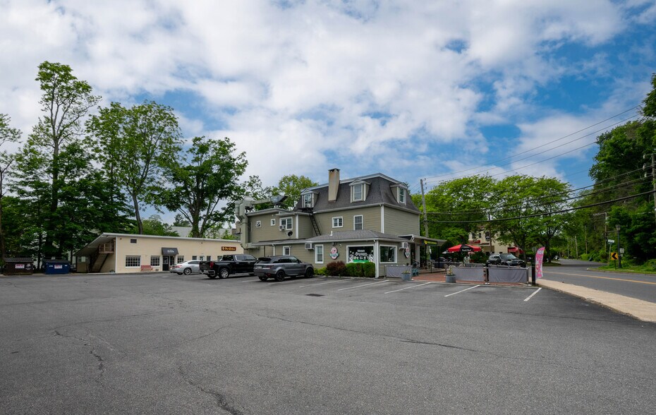 More Photos Of 1137-1143 E Main St, Shrub Oak Office Residential For Sale