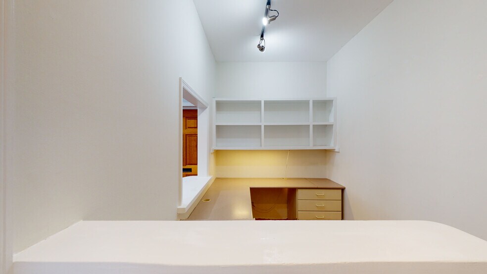 More Photos Of 2127 10th Ave, Vero Beach Office Residential For Sale