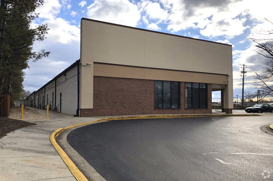 More Photos Of 7049-7099 Allentown Rd, Temple Hills Freestanding For Lease