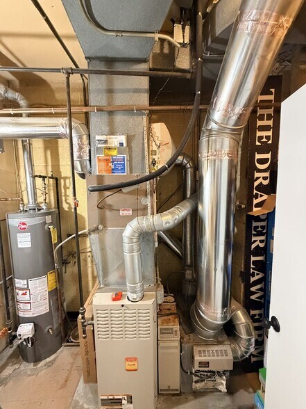 More Photos Of 18524 Mack Ave, Grosse Pointe Loft Creative Space For Sale