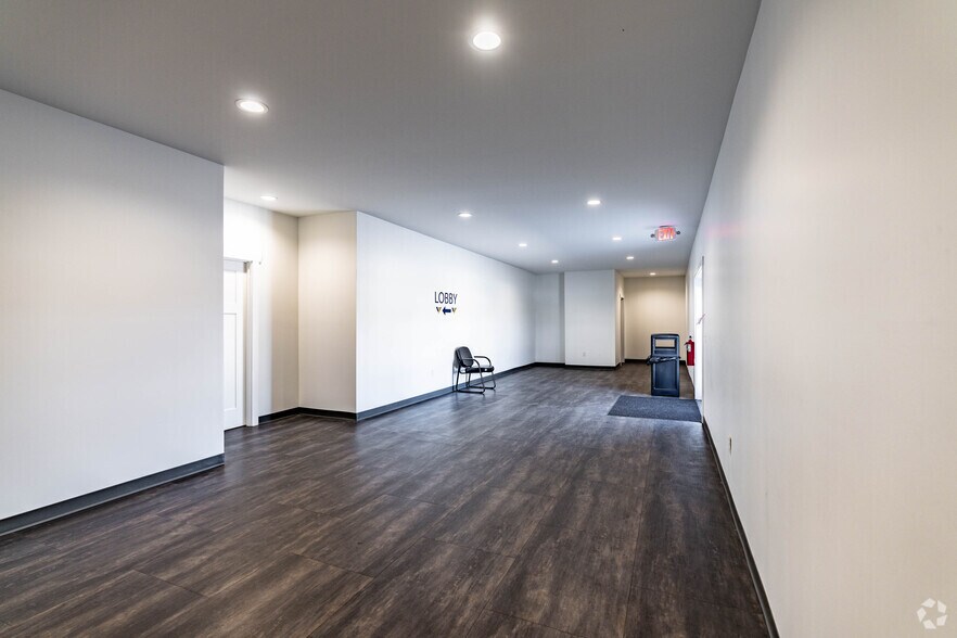 More Photos Of 610 Cave Mill Rd, Bowling Green Medical For Sale