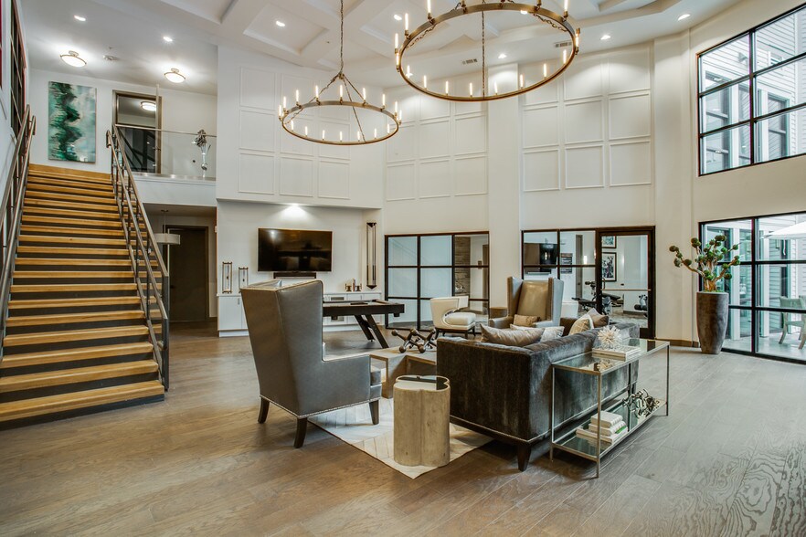 More Photos Of 403 E Koenig Ln, Austin Apartments For Lease