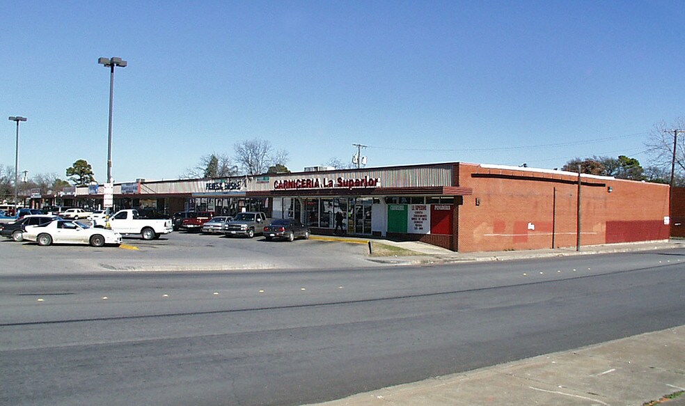 More Photos Of 700-740 N Sylvania Ave, Fort Worth Unknown For Lease