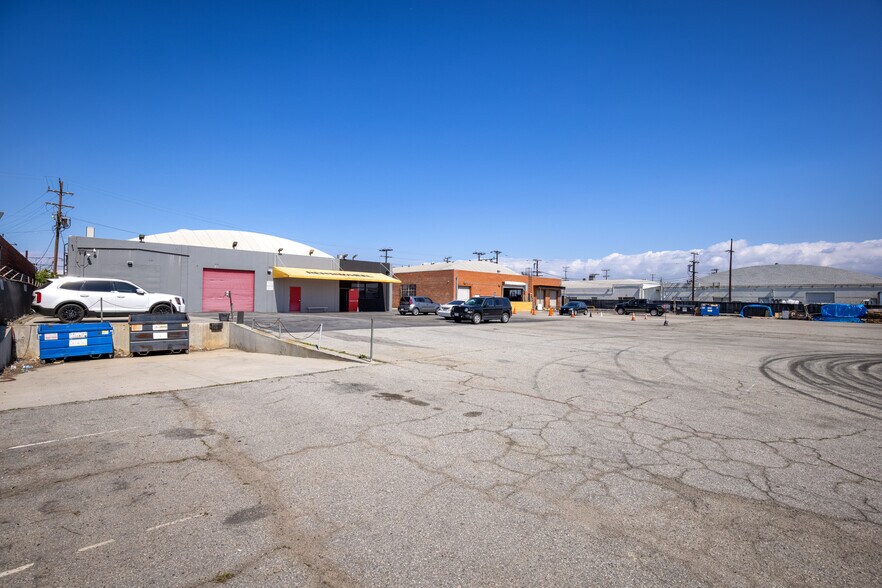 More Photos Of 5438 W 104th St, Los Angeles Warehouse For Lease