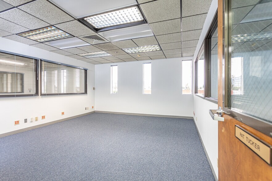 More Photos Of 132-142 W Verdugo Ave, Burbank Unknown For Lease