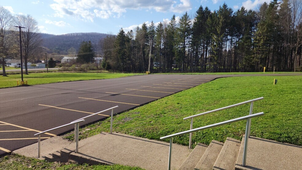 More Photos Of 4250 N State St, Salamanca Freestanding For Sale