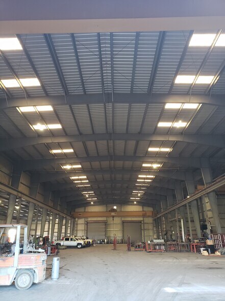 More Photos Of 12405 E Brandt Rd, Lockeford Warehouse For Lease