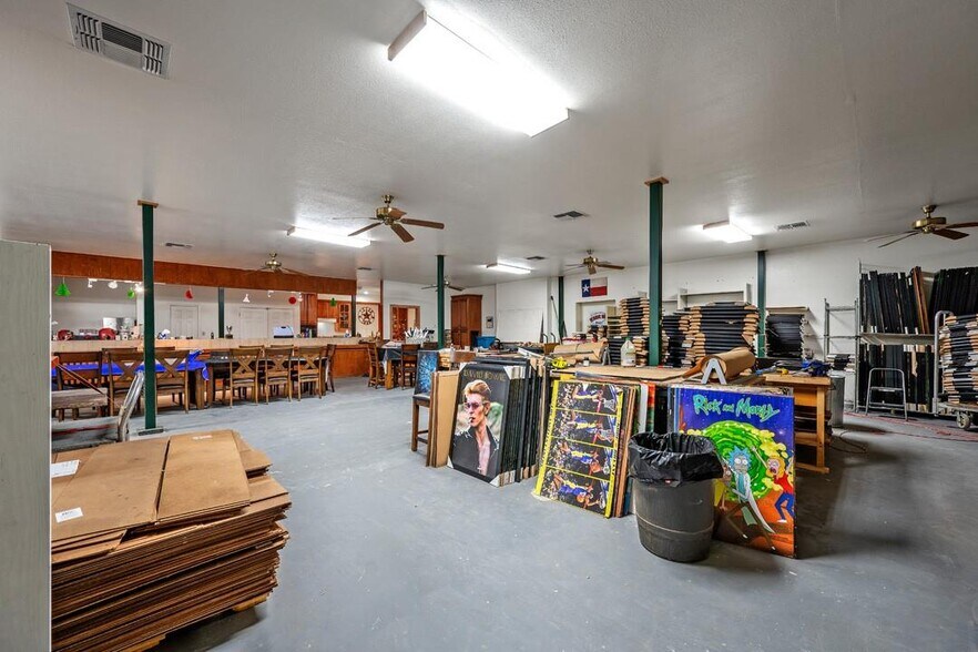More Photos Of 31633 US-377 Hwy, Gordonville Light Distribution For Sale