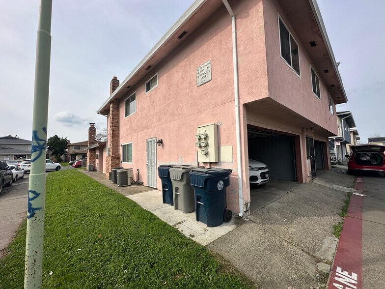More Photos Of 67 Nedra Ct, Sacramento Apartments For Sale