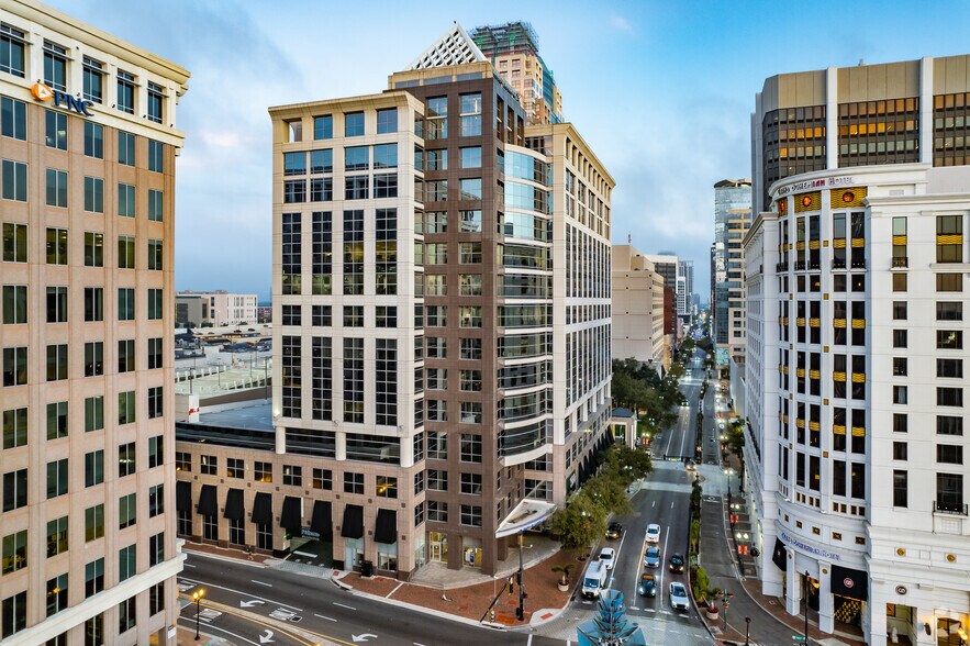 More Photos Of 300 S Orange Ave, Orlando Office For Lease