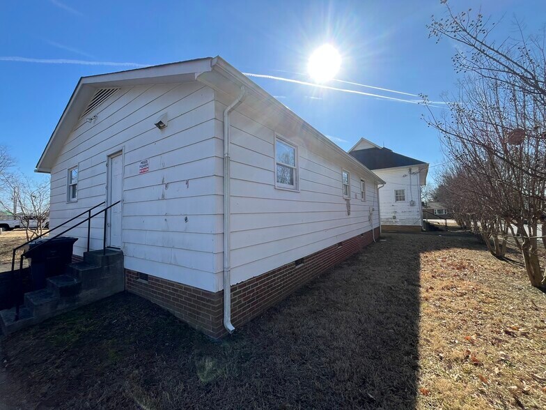 More Photos Of 401 Church St, Kernersville Religious Facility For Sale