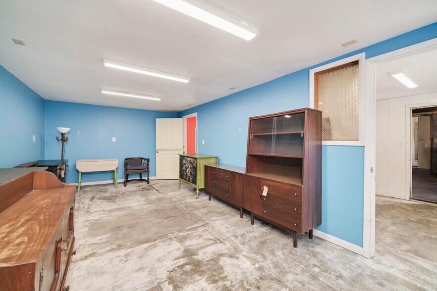 More Photos Of 4990 Main St, Onekama Freestanding For Sale