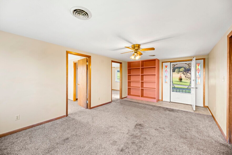 More Photos Of 310 Goose Creek Rd, Dandridge Office For Sale