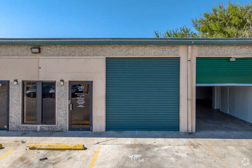 More Photos Of 10415 Perrin Beitel Rd, San Antonio Unknown For Lease