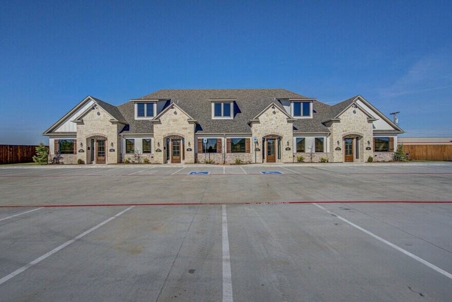 More Photos Of 1301 Magnolia Ct, Moore Office For Lease