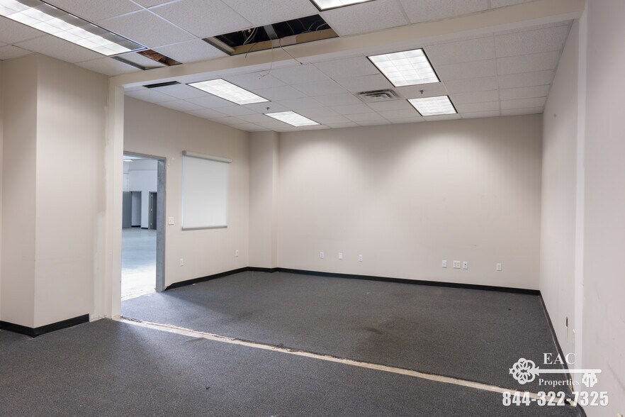 More Photos Of 482 Glenbrook Rd, Stamford Manufacturing For Lease