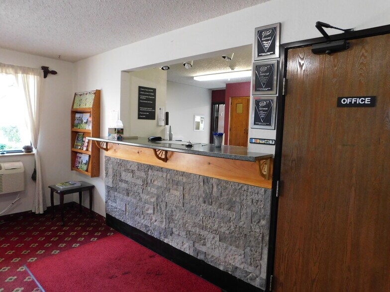 More Photos Of 1043 Putney Rd, Brattleboro Hotel For Sale