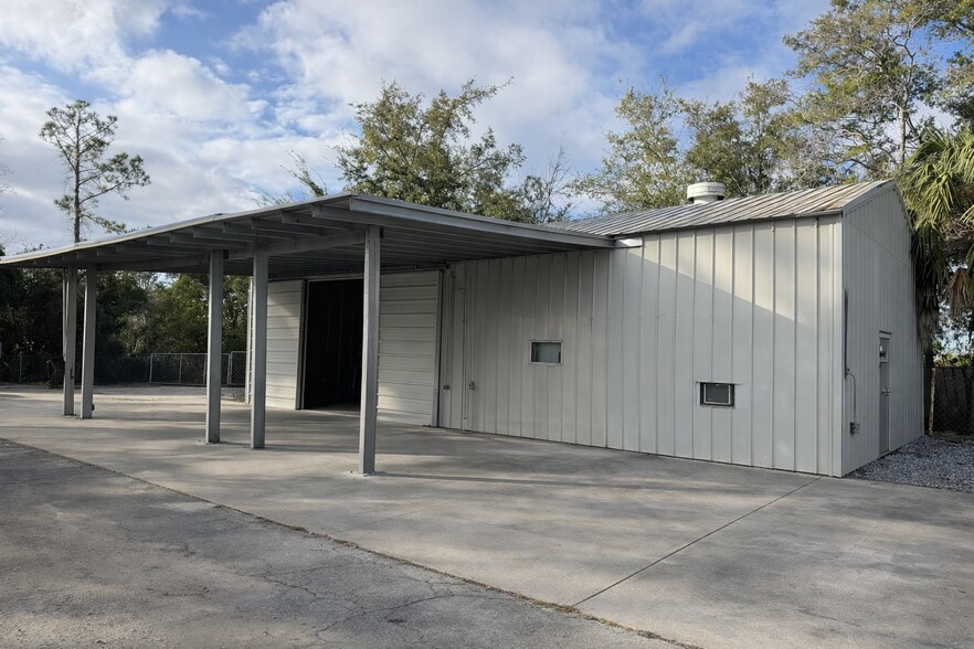More Photos Of 414 W 8th St, Panama City Distribution For Lease